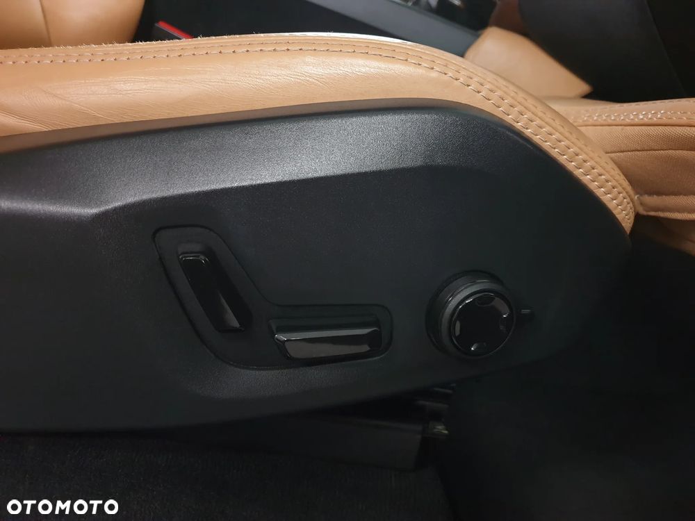Volvo XC 90 D5 AWD Inscription 7os - 34