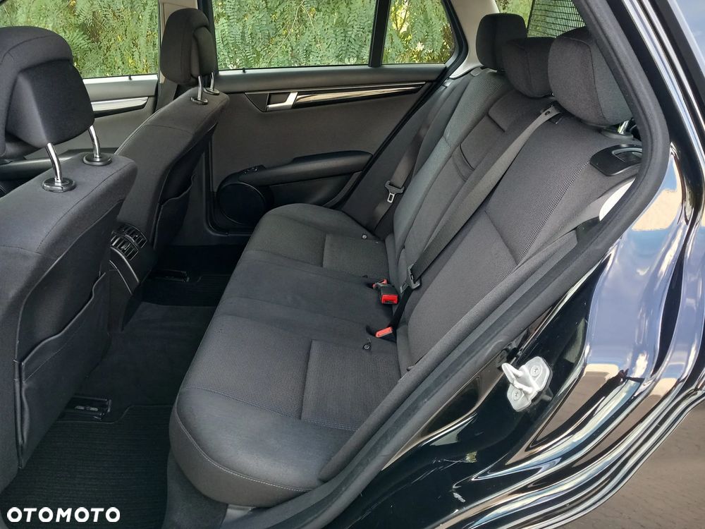 Mercedes-Benz Klasa C 180 BlueEFFICIENCY - 18