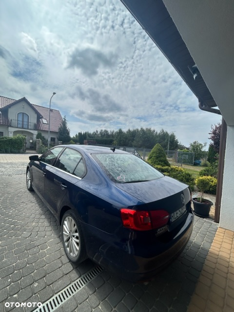 Volkswagen Jetta 2.0 TDI DSG BlueMotion Technologie - 5