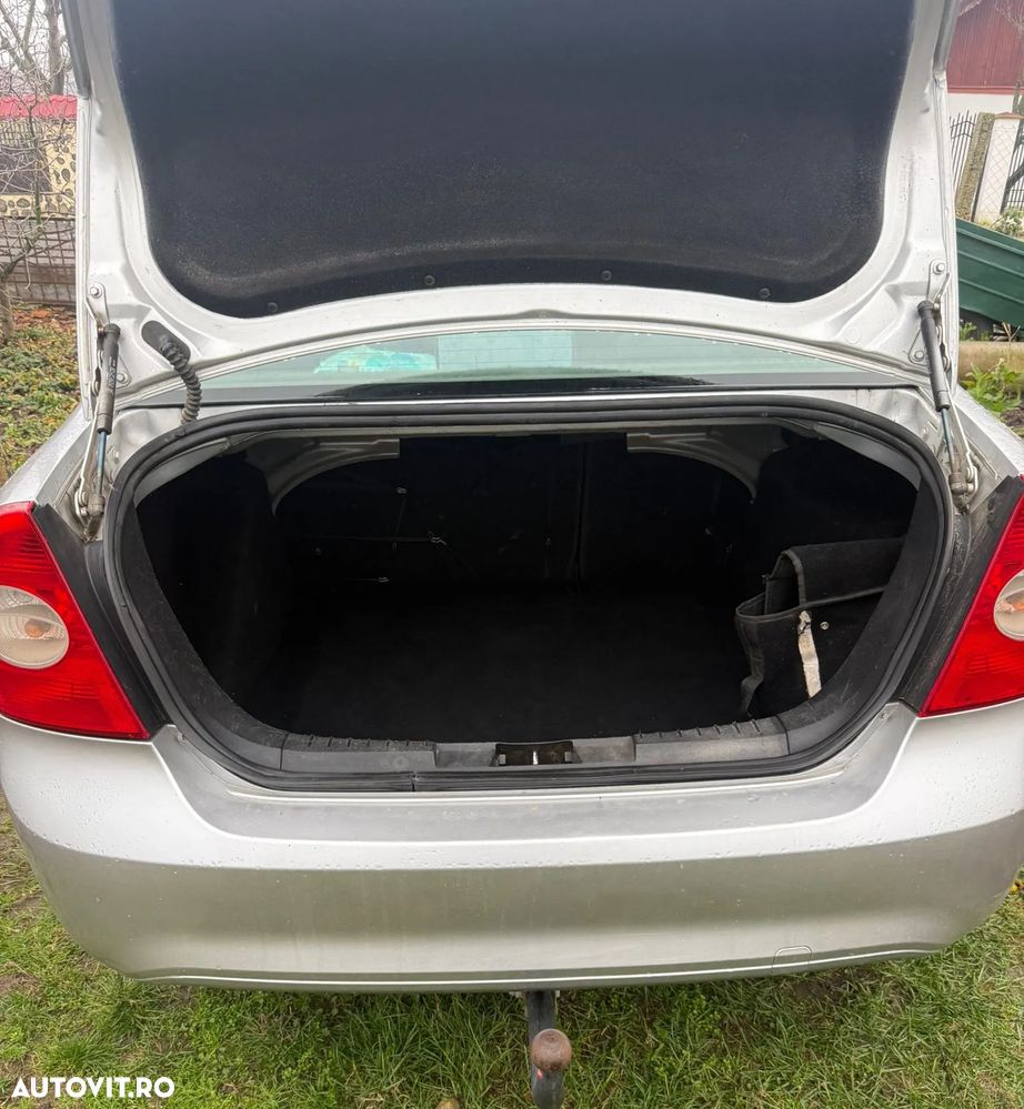 Ford Focus 1.4 16V Trend - 6