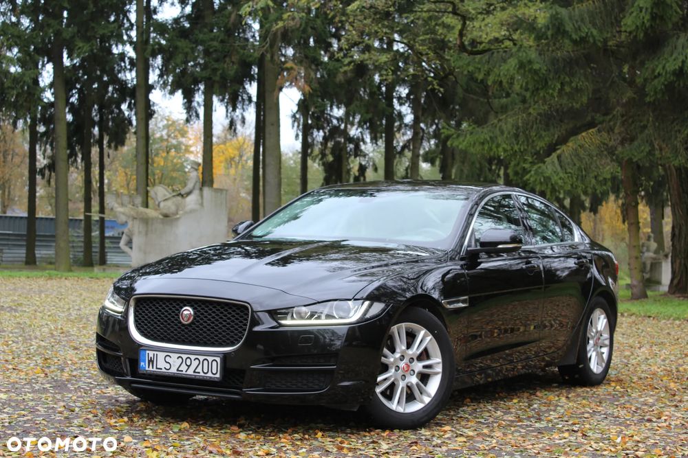 Jaguar XE 2.0 D Prestige - 1