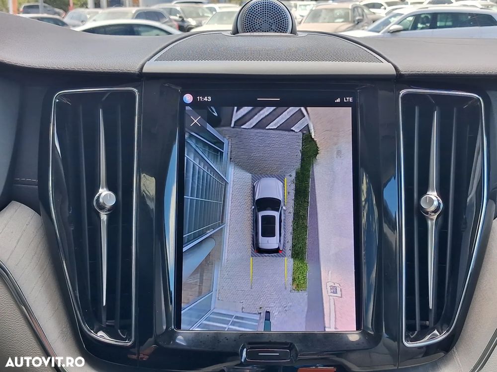 Volvo XC 60 T8 AWD AT PHEV Ultra Bright - 33