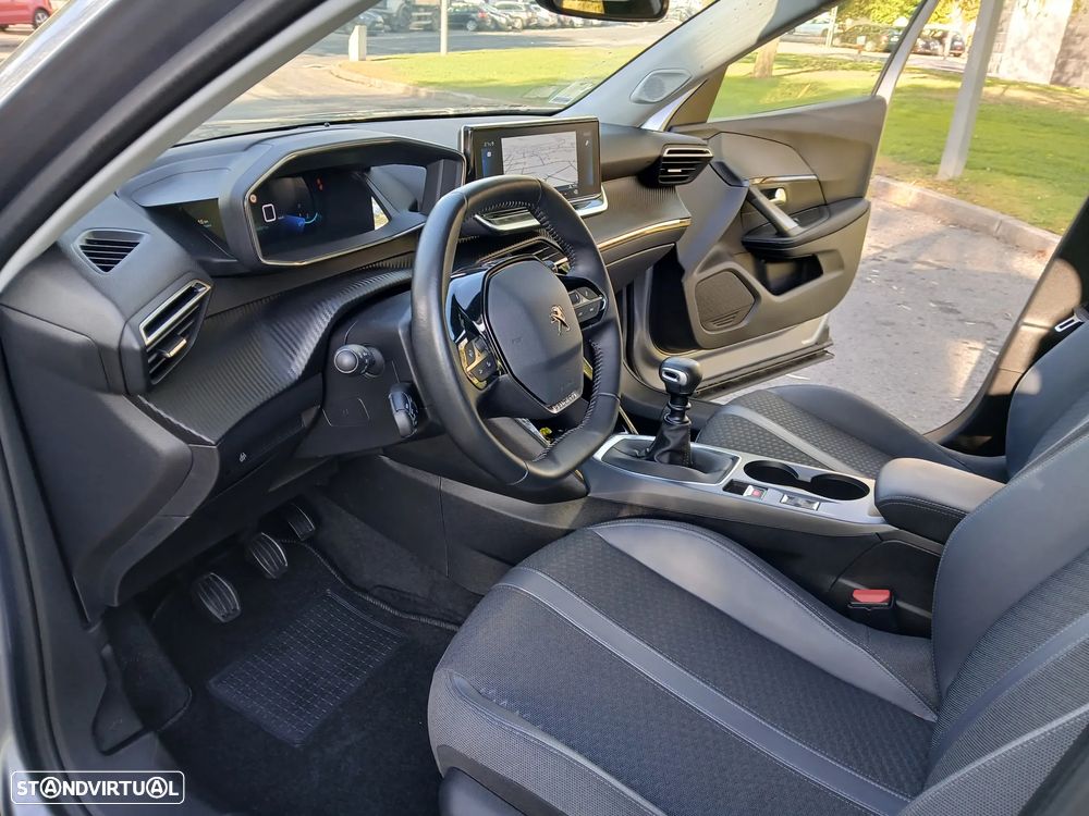 Peugeot 2008 PureTech 130 GPF Stop&Start Allure - 11