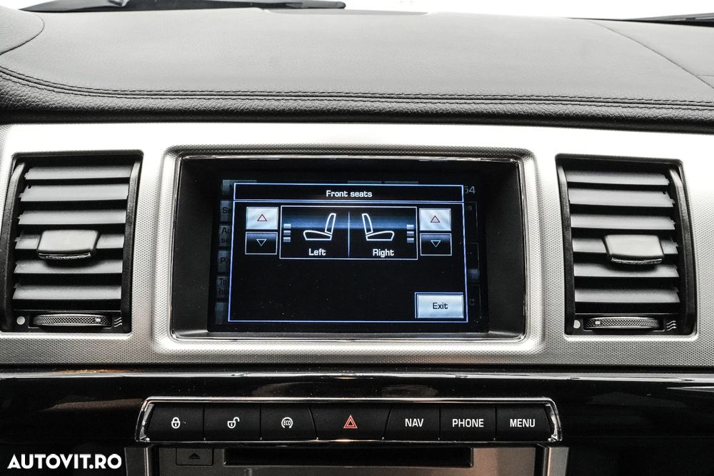 Jaguar XF 2.2D Premium Luxury - 22