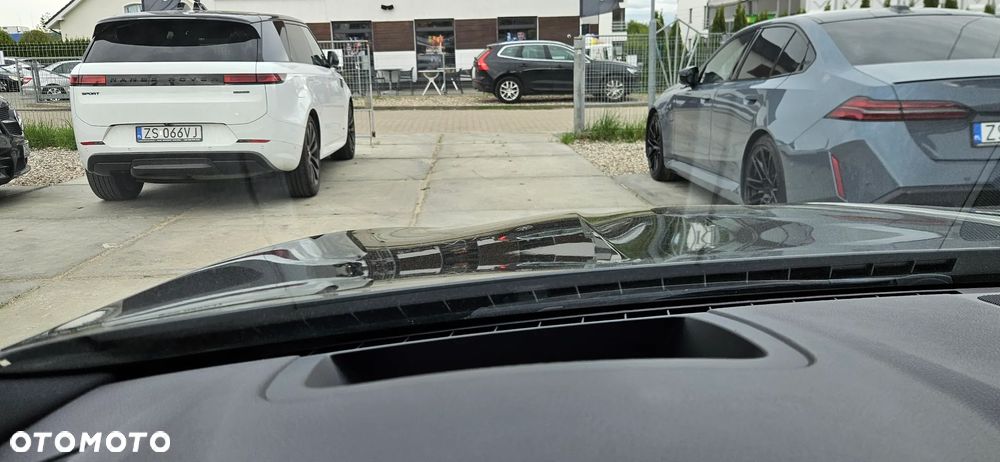 BMW Seria 5 520d xDrive - 38