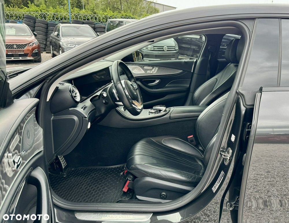 Mercedes-Benz CLS - 9