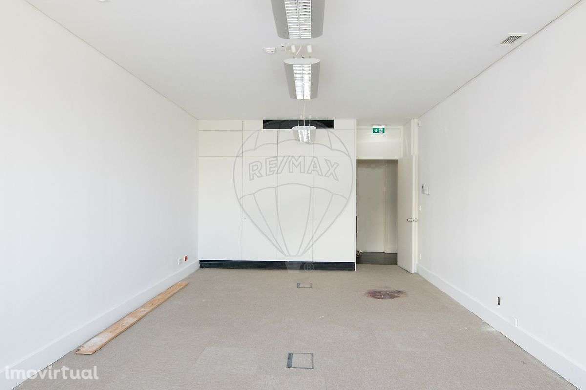 Escritório  para arrendamento - Grande imagem: 2/10