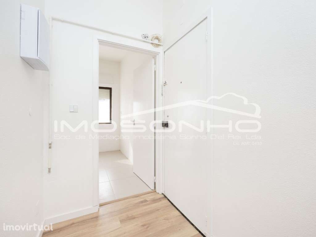 Apartamento T2 remodelado, no centro da Marinha Grande, ideal para ... - Grande imagem: 5/16