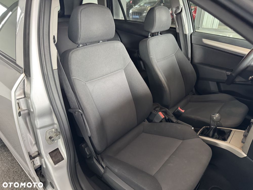 Opel Astra - 30