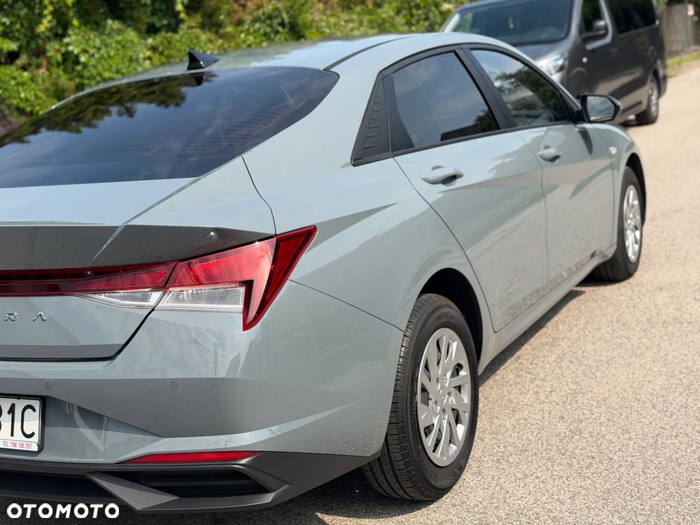 Hyundai Elantra 1.6 Modern CVT - 39
