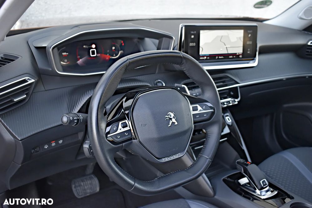 Peugeot 2008 PureTech 130 EAT8 Allure - 12