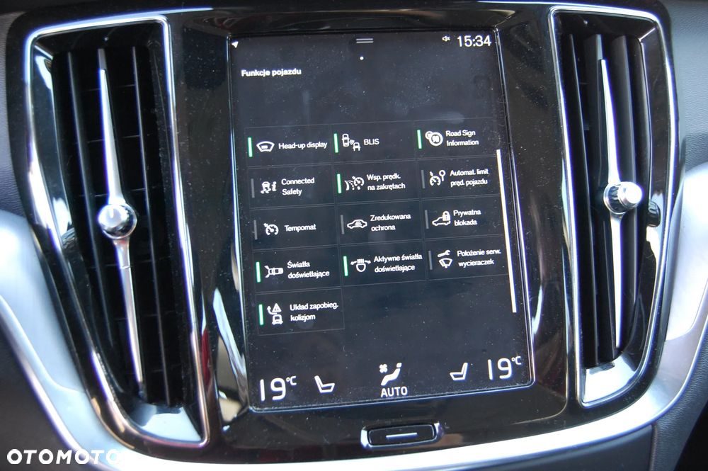 Volvo V60 Cross Country D4 AWD Geartronic Pro - 19