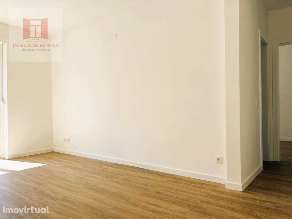 T2 Avª de Roma - c/ varanda, Alvalade - Grande imagem: 3/21