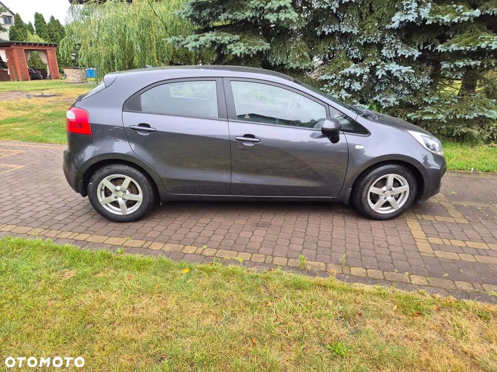 Kia Rio - 6
