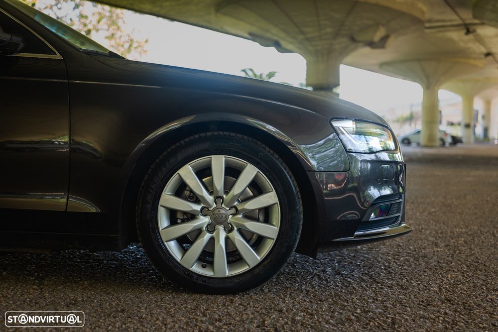 Audi A4 2.0 TDI multitronic Business Line Sport - 7