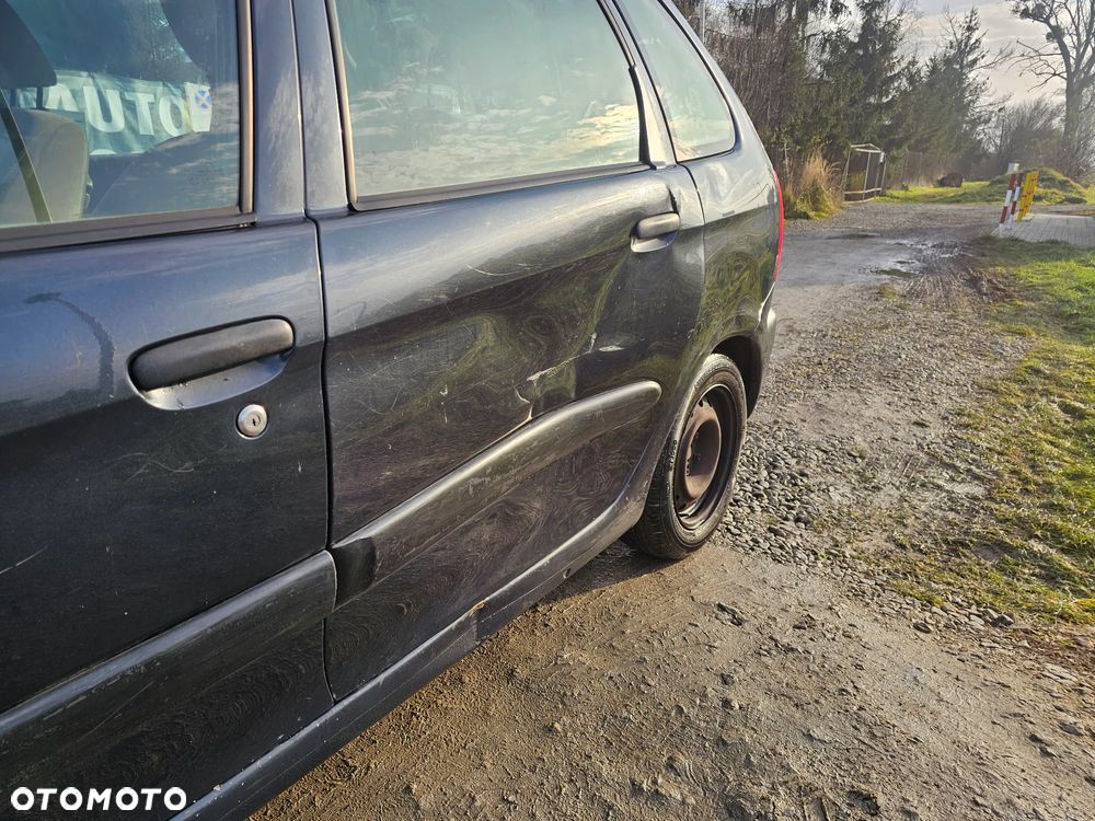 Citroën Xsara Picasso 1.6 16V Magic - 19