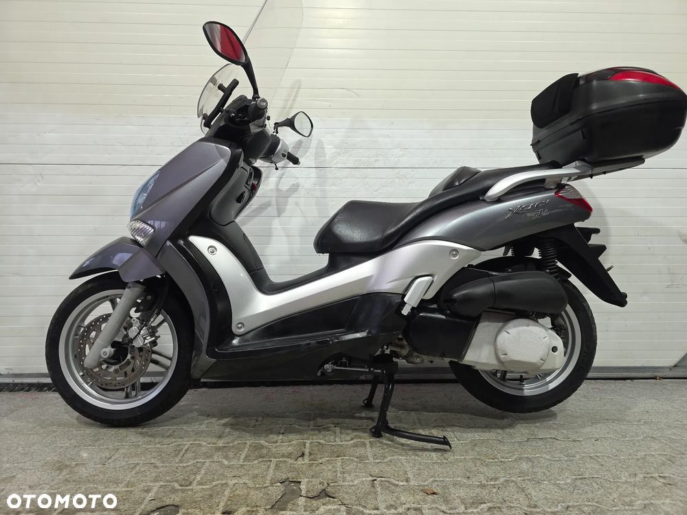 Yamaha X-max - 1