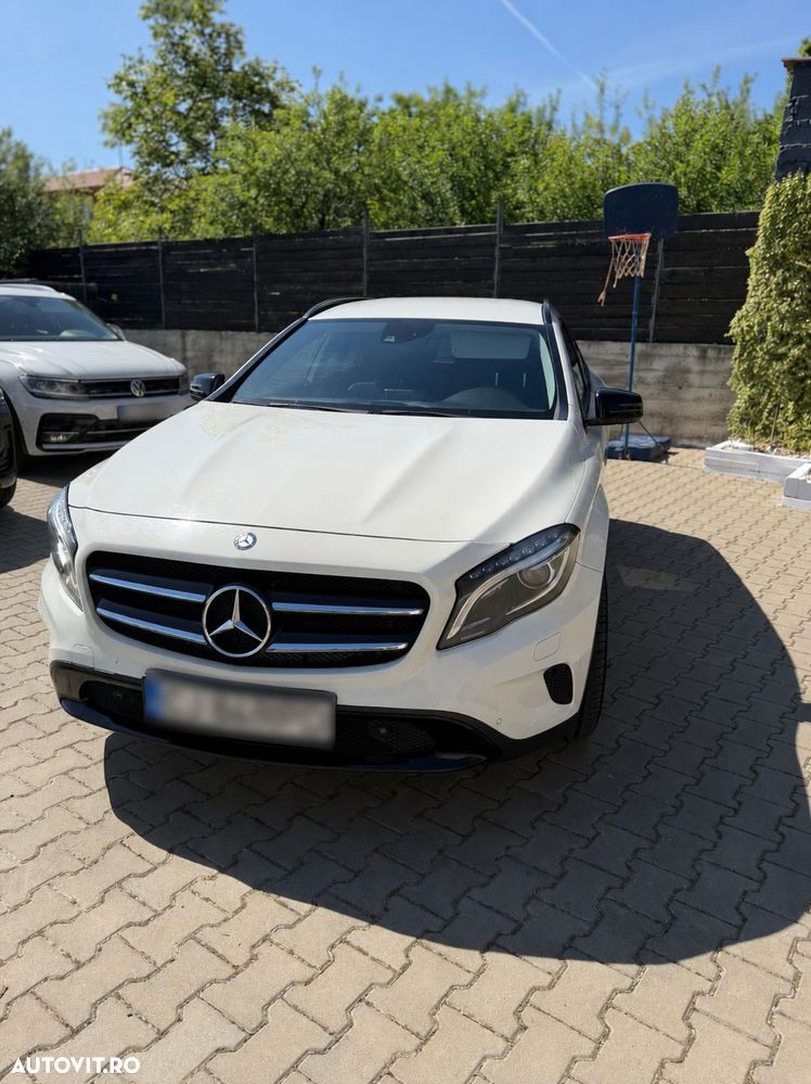 Mercedes-Benz GLA - 2