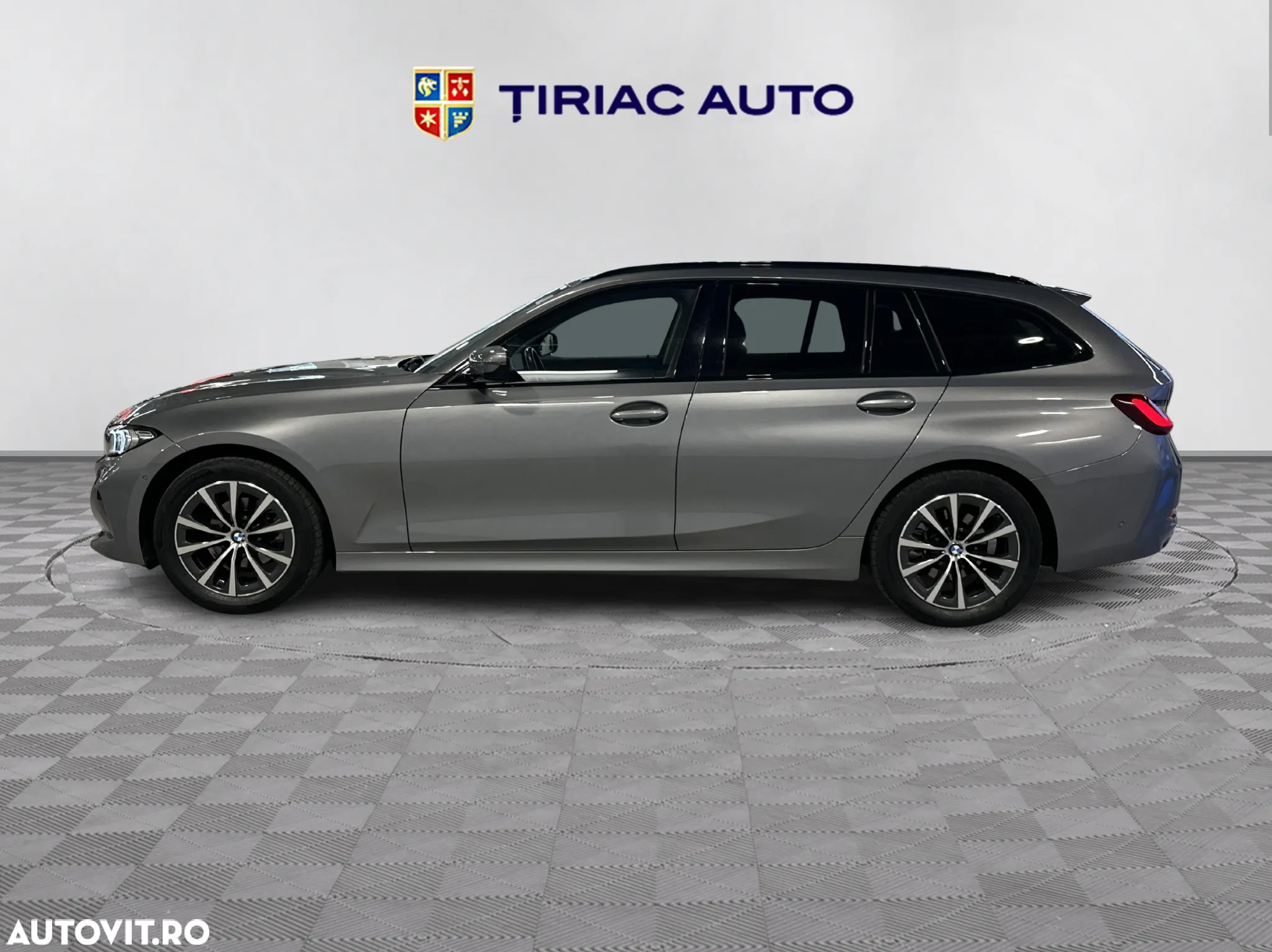BMW Seria 3 318i Touring Aut. - 2