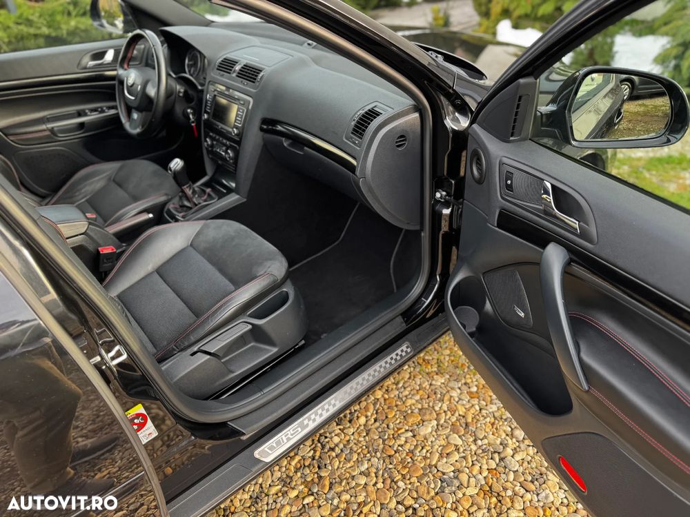 Skoda Octavia 2.0 TFSI RS - 26