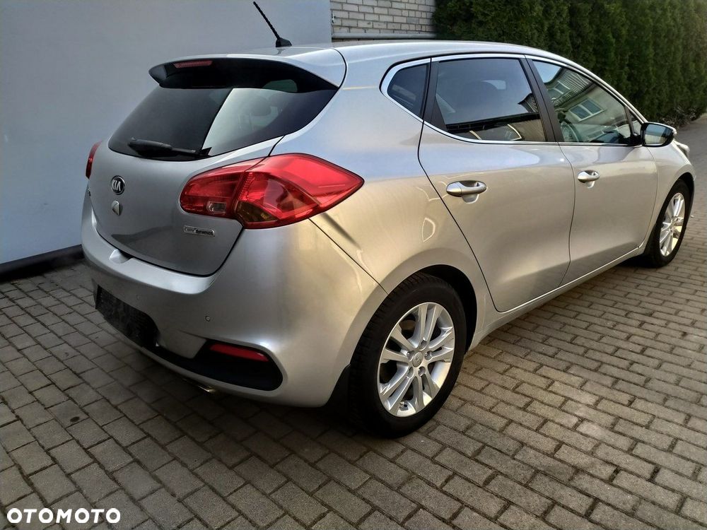 Kia Ceed 1.6 GDI ISG Dream-Team Edition - 7