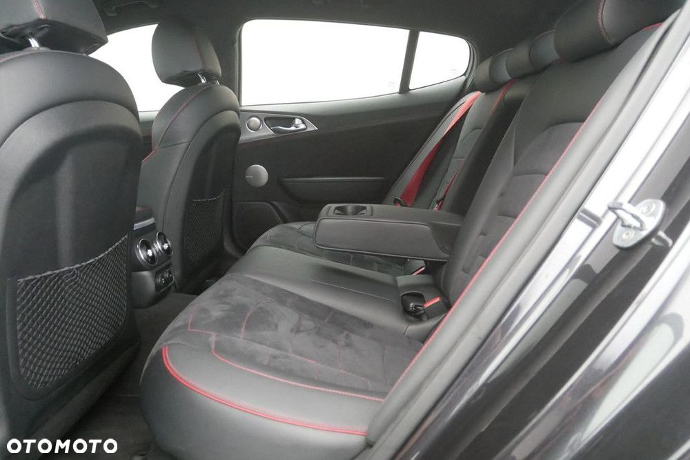Kia Stinger 3.3 T-GDI V6 GT Prestige Line AWD - 15