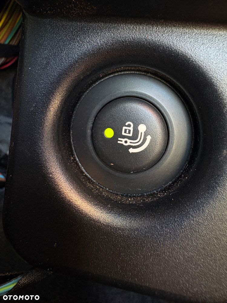 BMW Seria 5 525d - 29