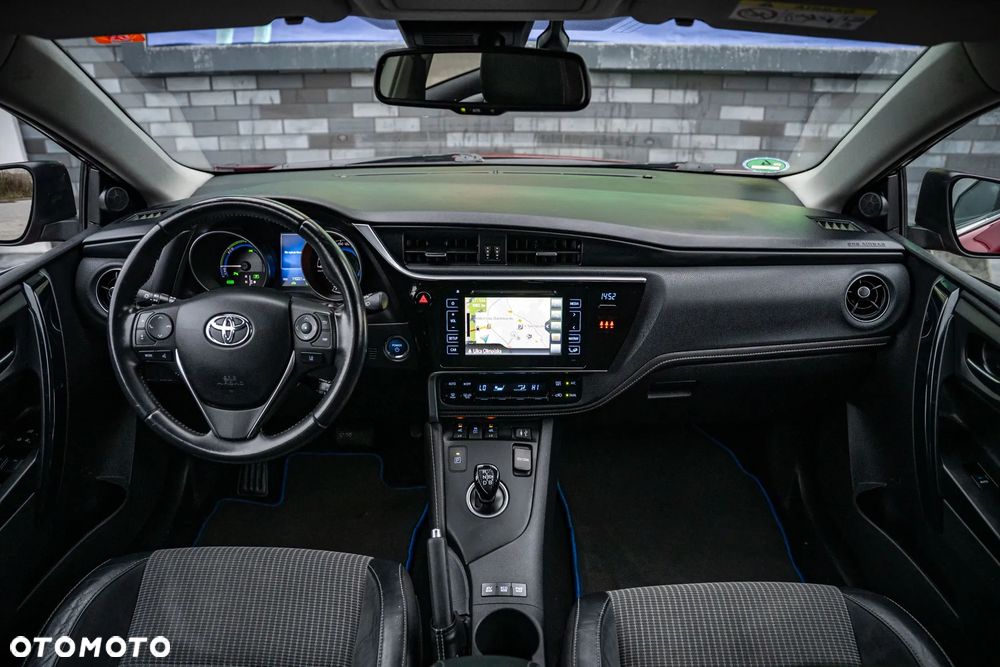 Toyota Auris Hybrid 135 Premium - 26