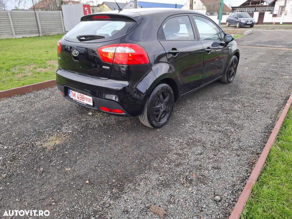 Kia Rio 1.1 CRDI Attract - 3
