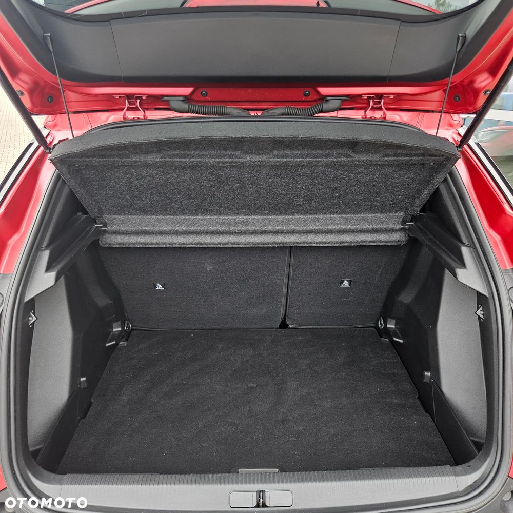 Peugeot 2008 PureTech 100 Allure S&S BVM6 - 21