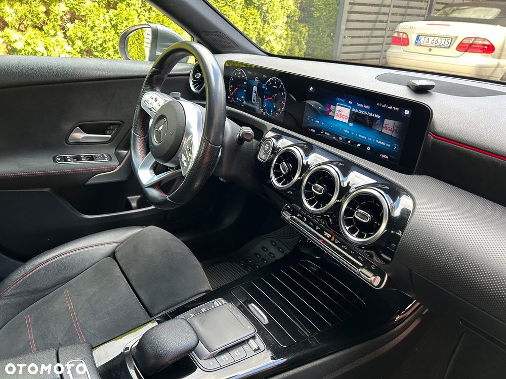 Mercedes-Benz Klasa A 250 7G-DCT AMG Line - 40
