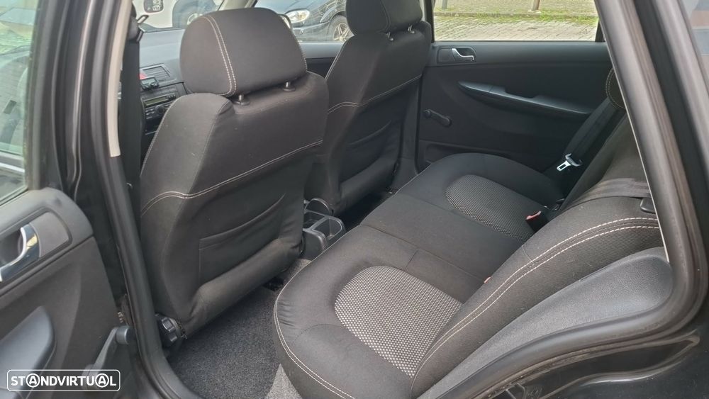 Skoda Fabia Break 1.4 TDi Active - 14