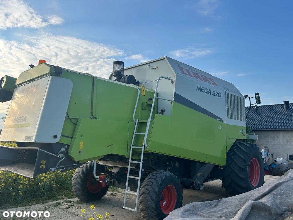 Claas Mega 370 - 7