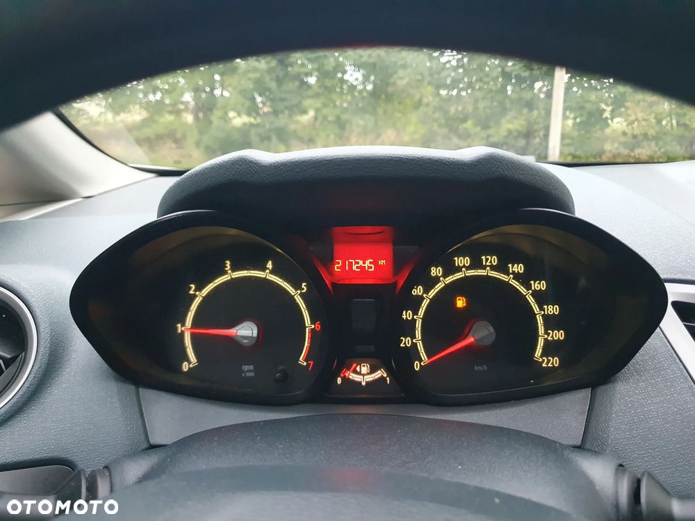 Ford Fiesta 1.25 SYNC Edition - 12