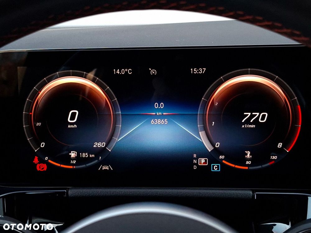 Mercedes-Benz GLA - 21
