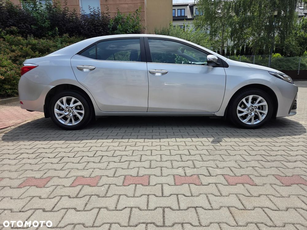 Toyota Corolla 1.6 Classic Plus - 4
