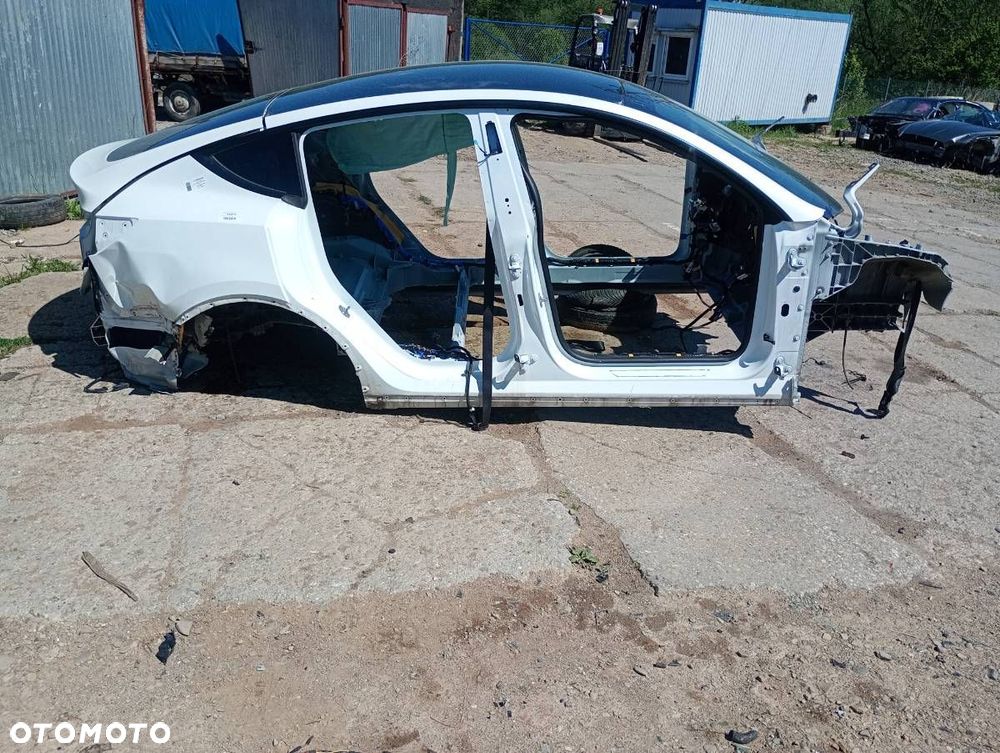 KAROSERIA ĆWIARTKA BŁOTNIK PRÓG DACH PODŁUŻNICA  TESLA MODEL Y (5YJY) 2019 - 2022 EV 235 kW - 1
