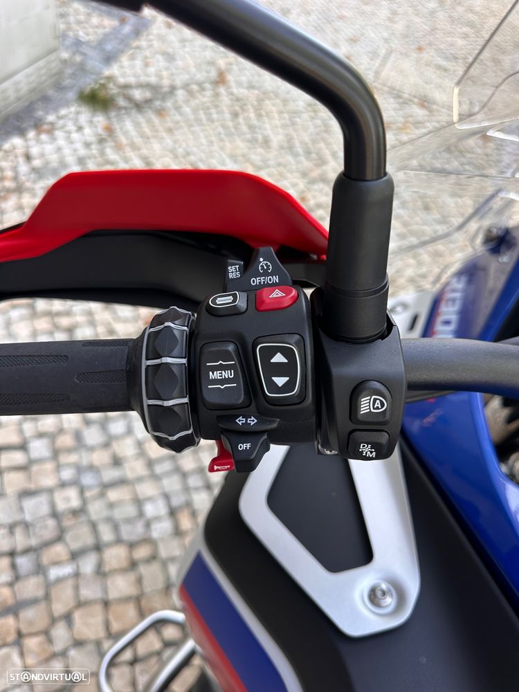 BMW R 1300 GS Adventure TROPHY - 11