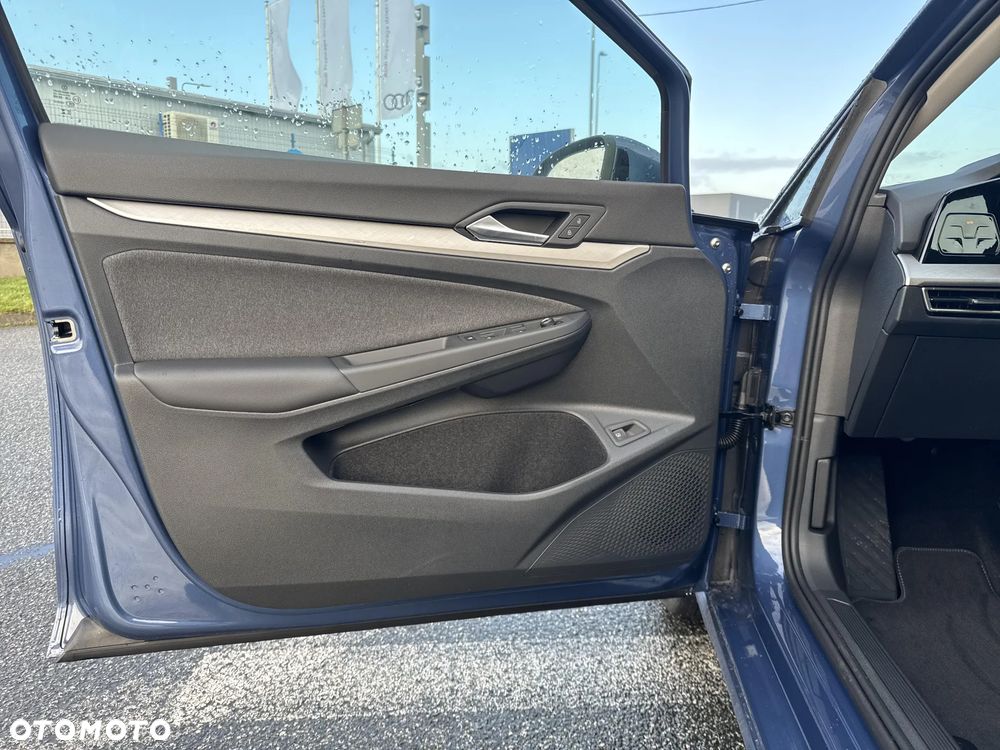 Volkswagen Golf 1.5 TSI EHybrid PHEV 150kW Life Plus DSG - 15