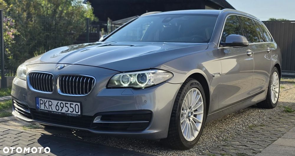 BMW Seria 5 525d Sport-Aut Luxury Line - 1