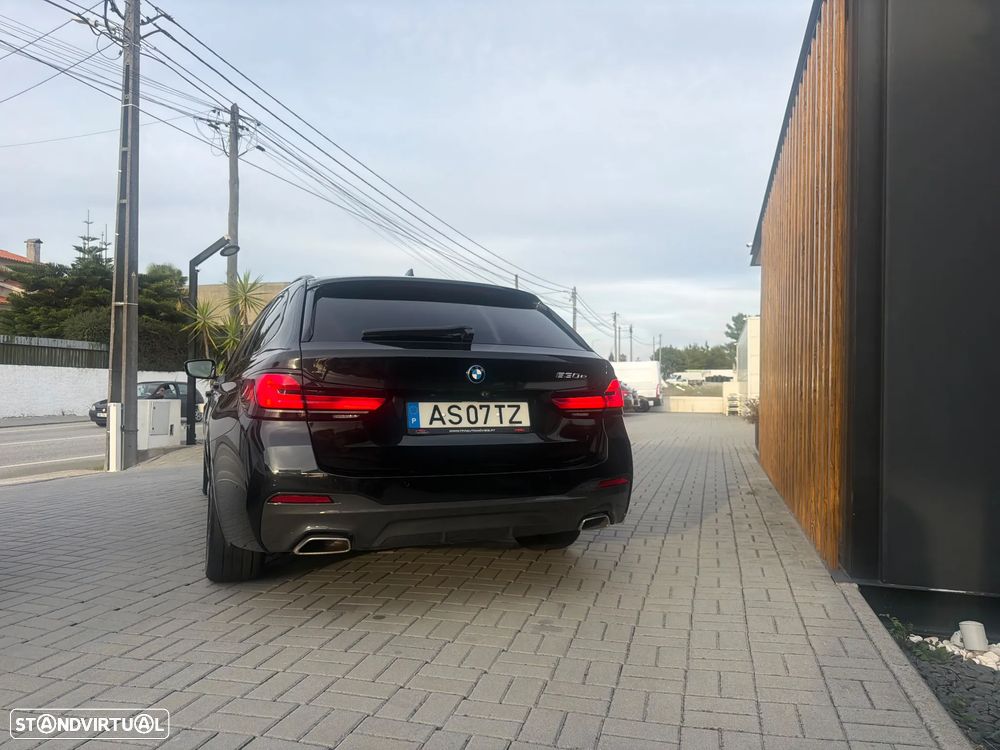 BMW 530 e Pack Desportivo M - 6