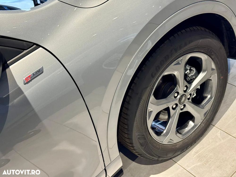 Ford Kuga 1.5 EcoBoost A8 FWD ST-Line - 5