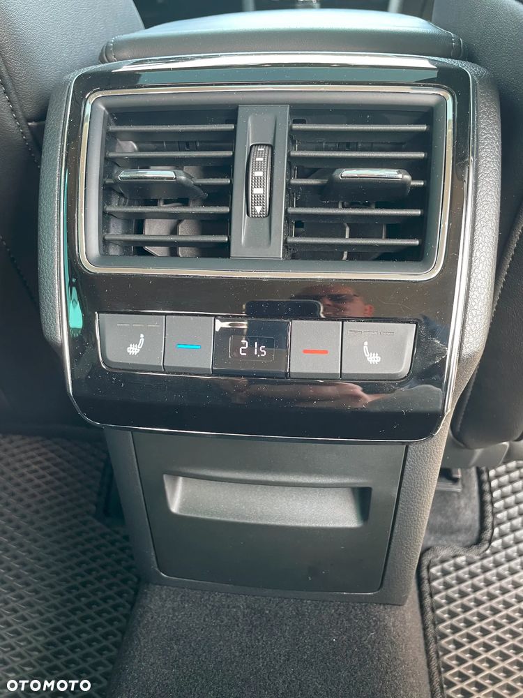 Skoda Superb 2.0 TSI L&K DSG - 23