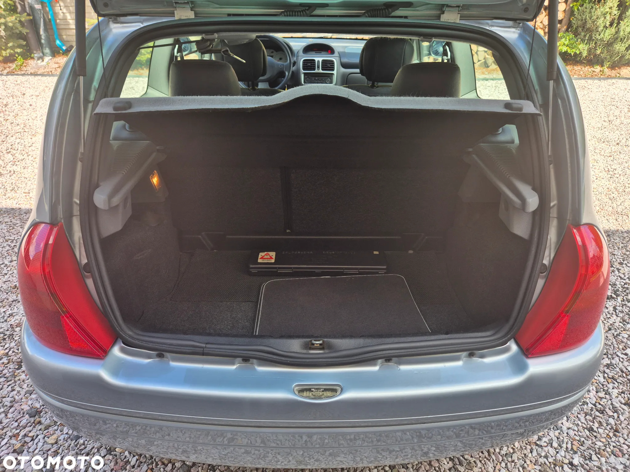 Renault Clio 2.0 16V Sport - 23