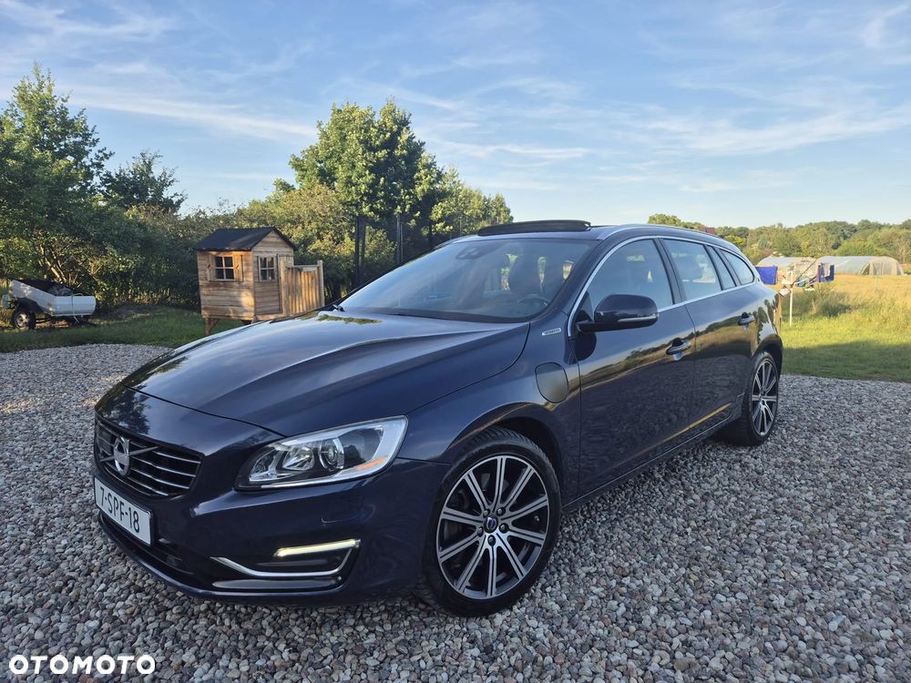 Volvo V60 D6 AWD Plug-in Hybrid Summum - 23