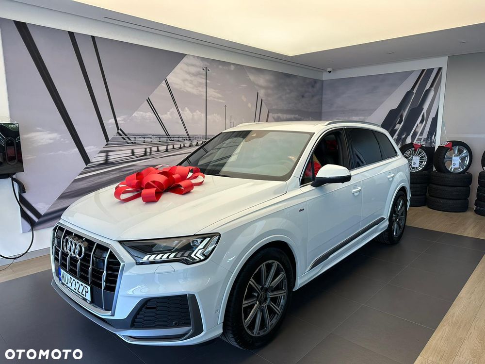 Audi Q7 - 1