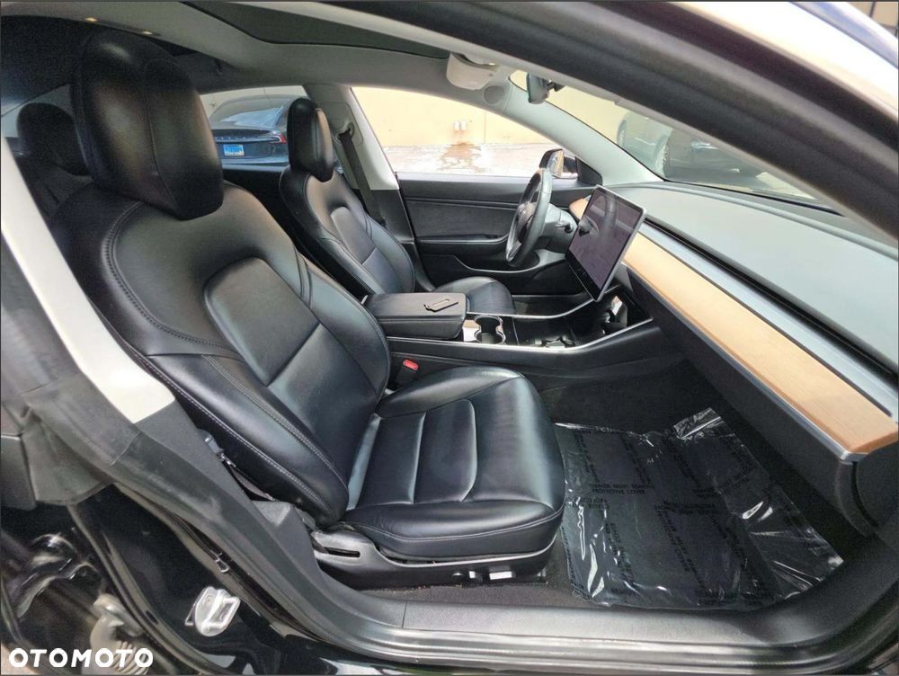 Tesla Model 3 Premium Langstreckenbatterie AWD Dual Motor - 17