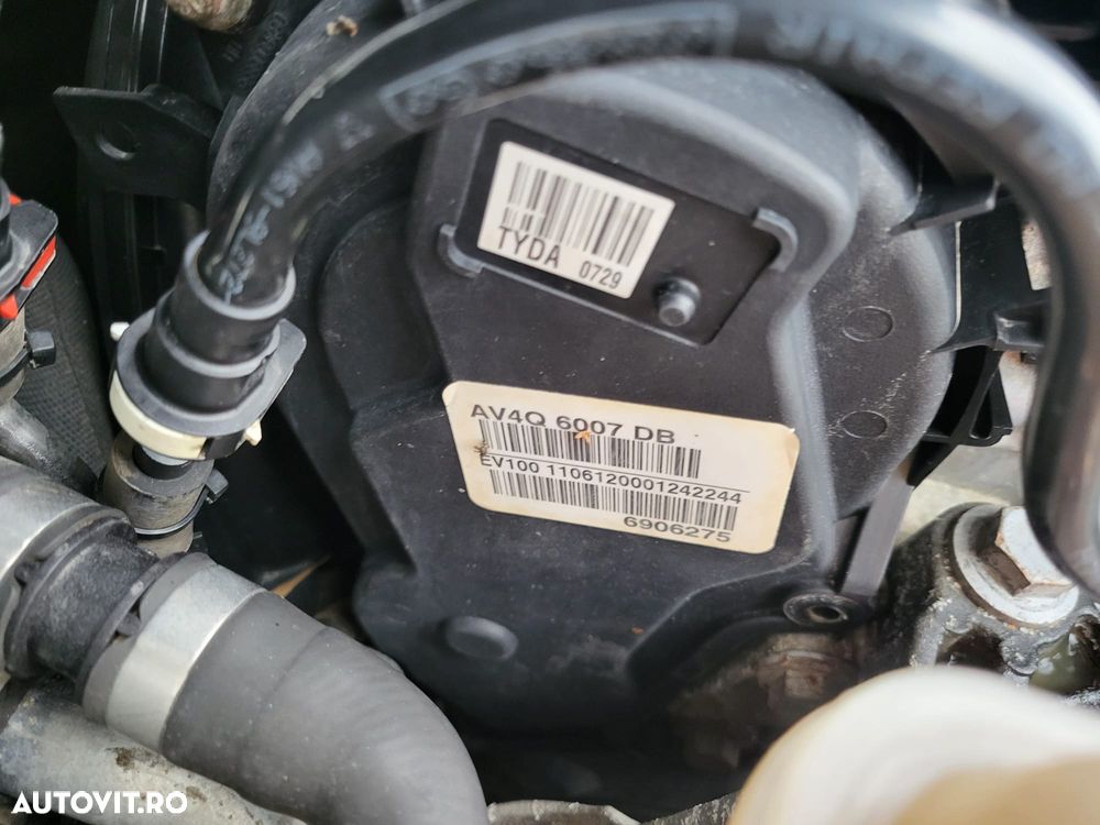 Dezmembram Ford Focus 3 break 2012 Bara fata/ Capota/ Faruri - 6