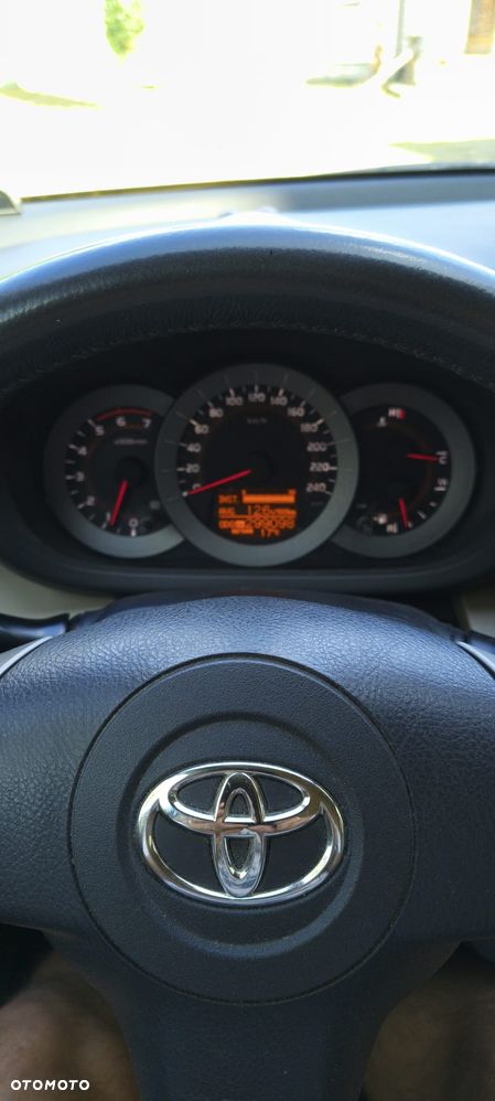 Toyota RAV4 2.2 D-4D Premium - 14