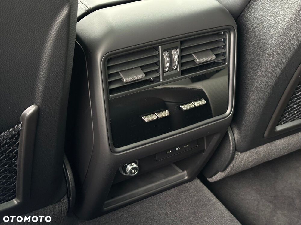 Porsche Cayenne - 25